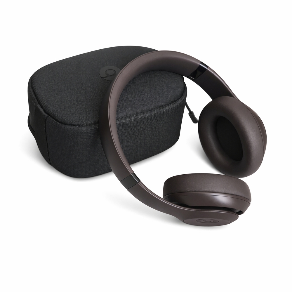 Beats Studio Pro In Deep Brown